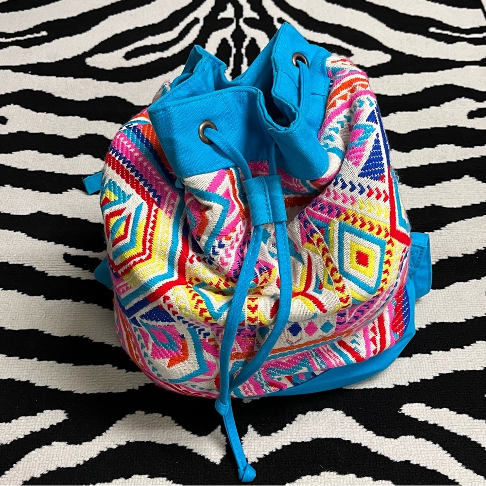 Catori Boho Southwestern Print Oversized Blanket Bucket Bag Backpack - Picture 3 of 14